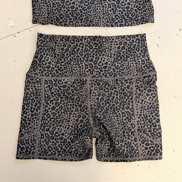 Evolution Creation Leopard Active Wear Crop Top Short Set Womens Large Active - Picture 3 of 7